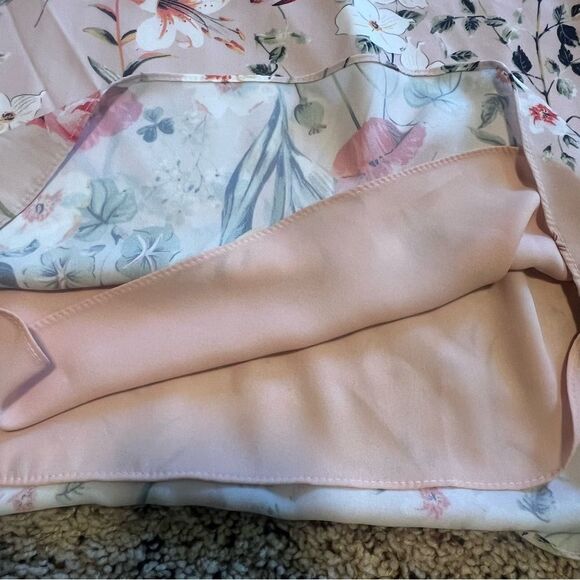 Emma and Olivia Pink Floral Tank. Size Small. Great Condition!! - Picture 7 of 12